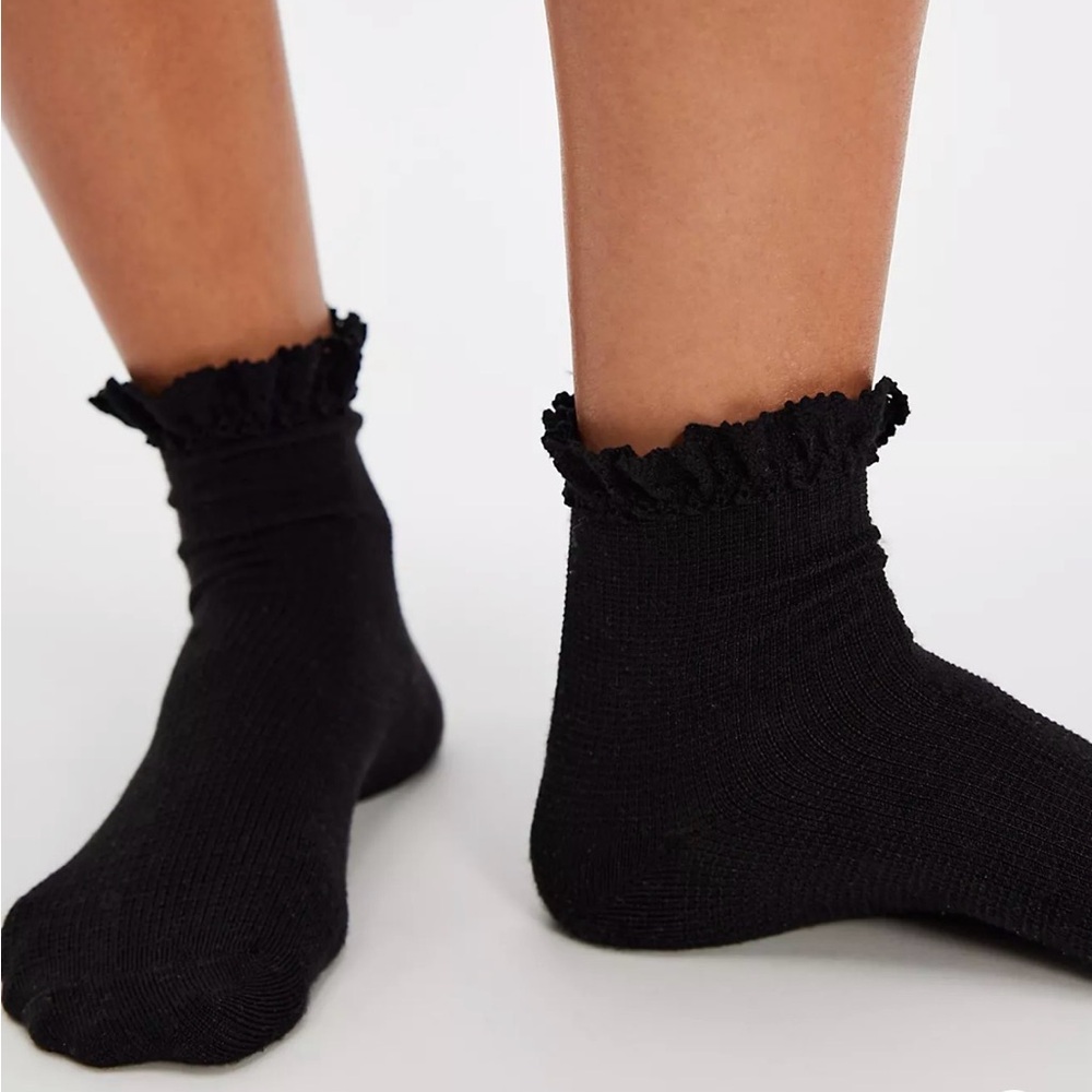 Free People Black waffle knit ruffle socks